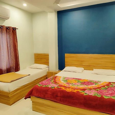 Hotel Guru Kripa - 500Mtr From Shreenathji Temple Nāthdwāra Esterno foto