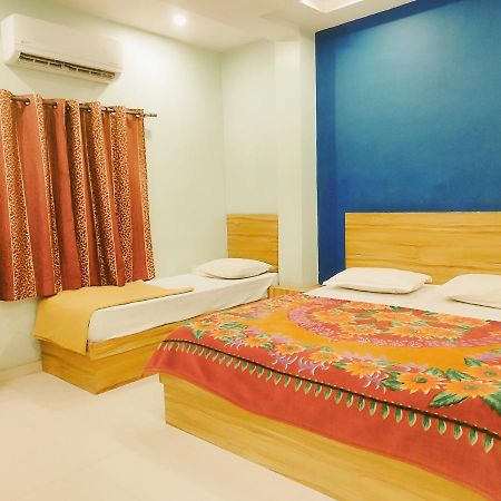 Hotel Guru Kripa - 500Mtr From Shreenathji Temple Nāthdwāra Esterno foto
