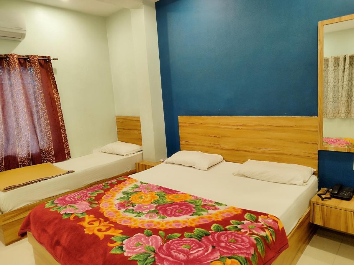 Hotel Guru Kripa - 500Mtr From Shreenathji Temple Nāthdwāra Esterno foto
