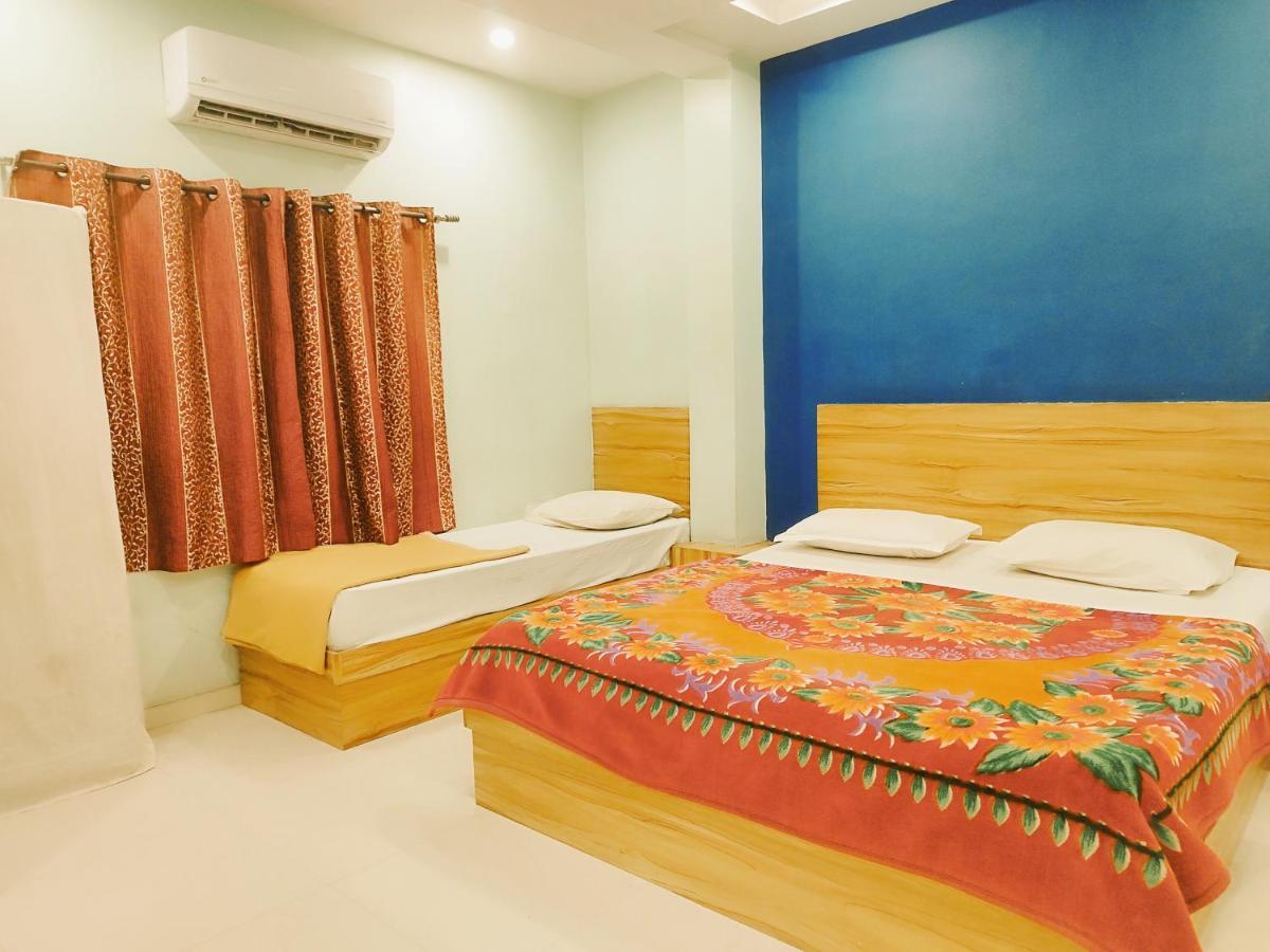 Hotel Guru Kripa - 500Mtr From Shreenathji Temple Nāthdwāra Esterno foto