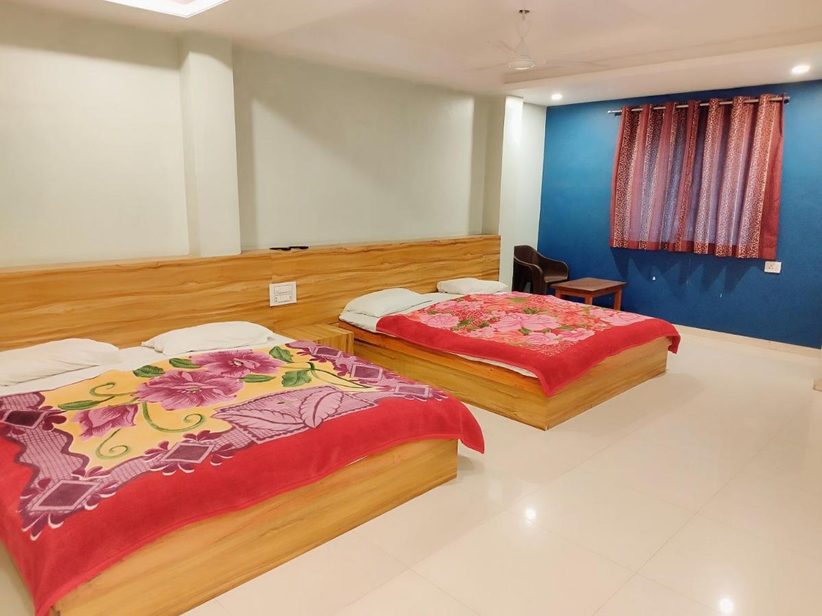 Hotel Guru Kripa - 500Mtr From Shreenathji Temple Nāthdwāra Esterno foto