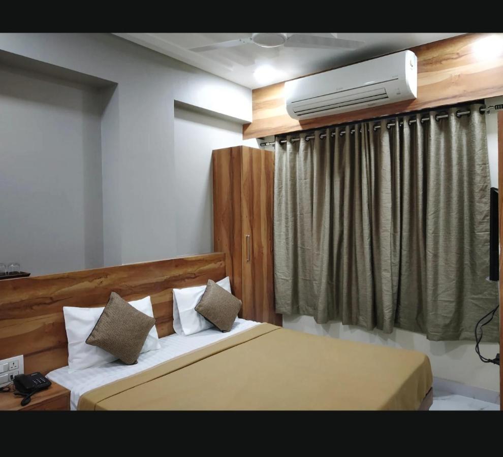 Hotel Guru Kripa - 500Mtr From Shreenathji Temple Nāthdwāra Esterno foto